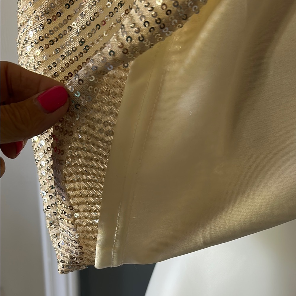 Gold Sequin Sleeveless Camisole - Picture 6 of 6